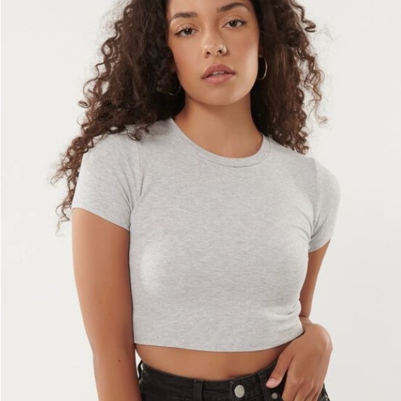 Stormi tee from garage - Picture 1 of 4